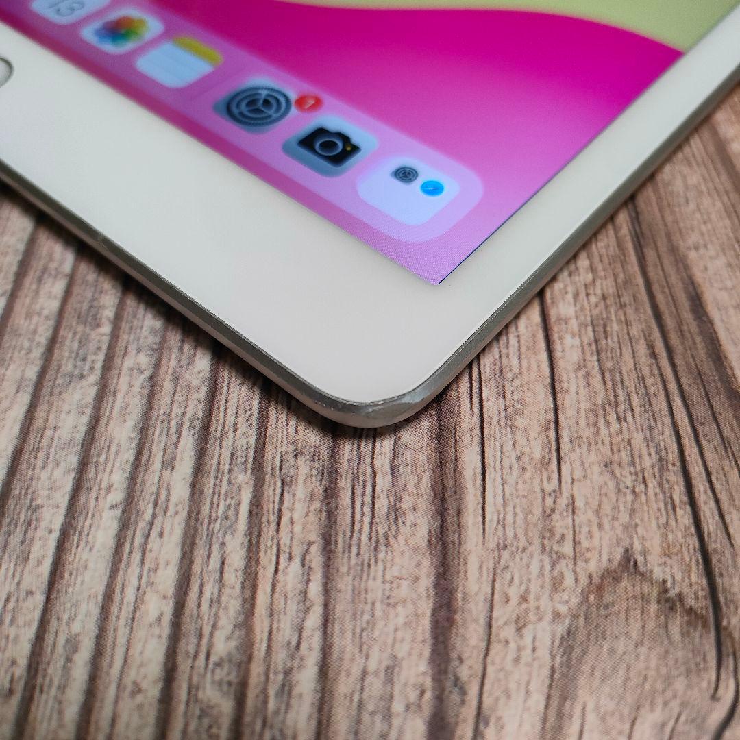 iPad 第8世代 32GB SIMフリー 美品