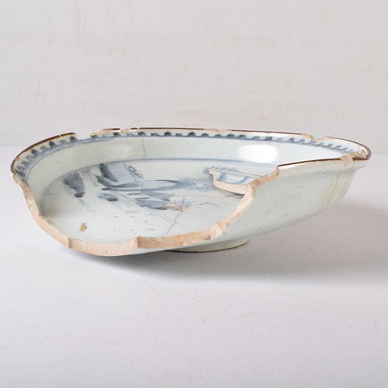 hn　初期伊万里　発掘陶片　参考品　染付山水文皿　M　R8319