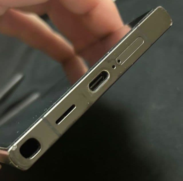 Samsung Galaxy S24 Ultraチタニウムブラック (韓国版)