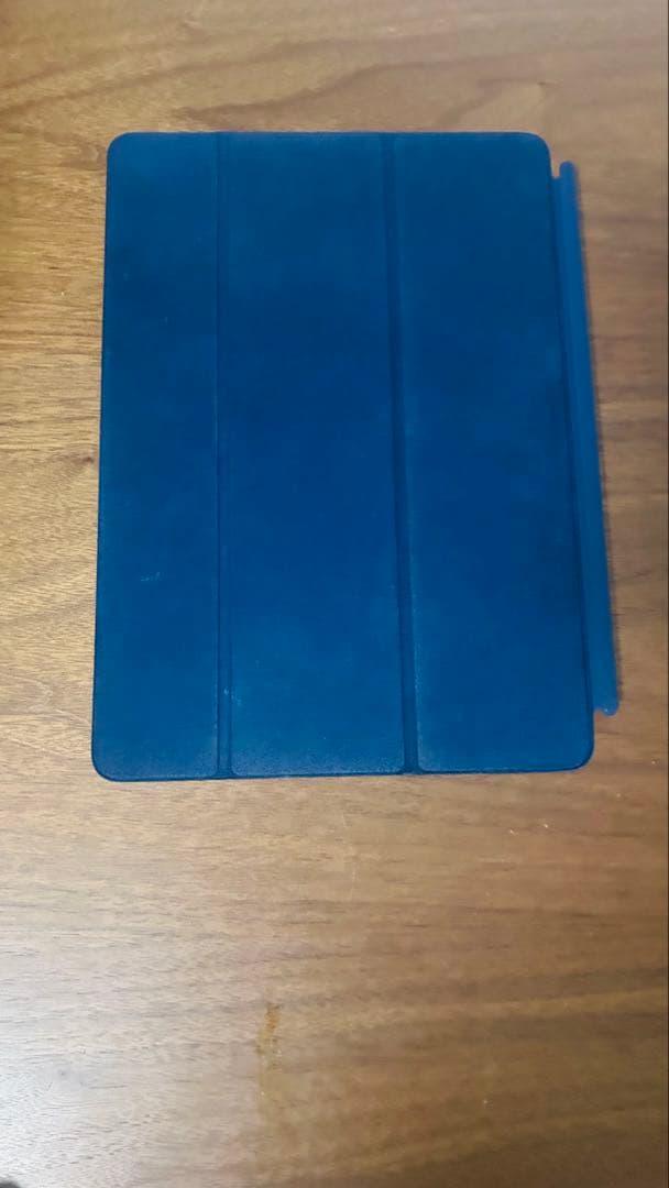 iPad 第8世代 32GB Wi-Fi 本体のみ／箱・純正カバー付き