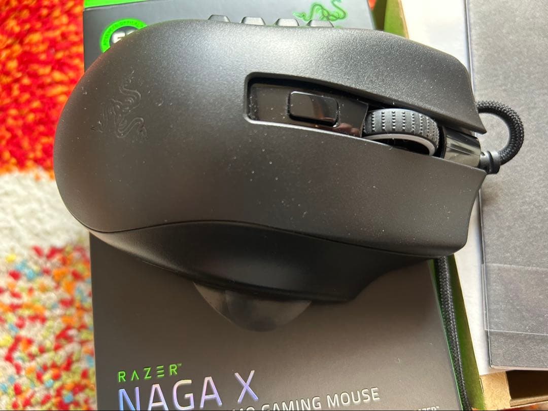 Razer Naga X ゲーミングマウス 有線 MMO向け 美品