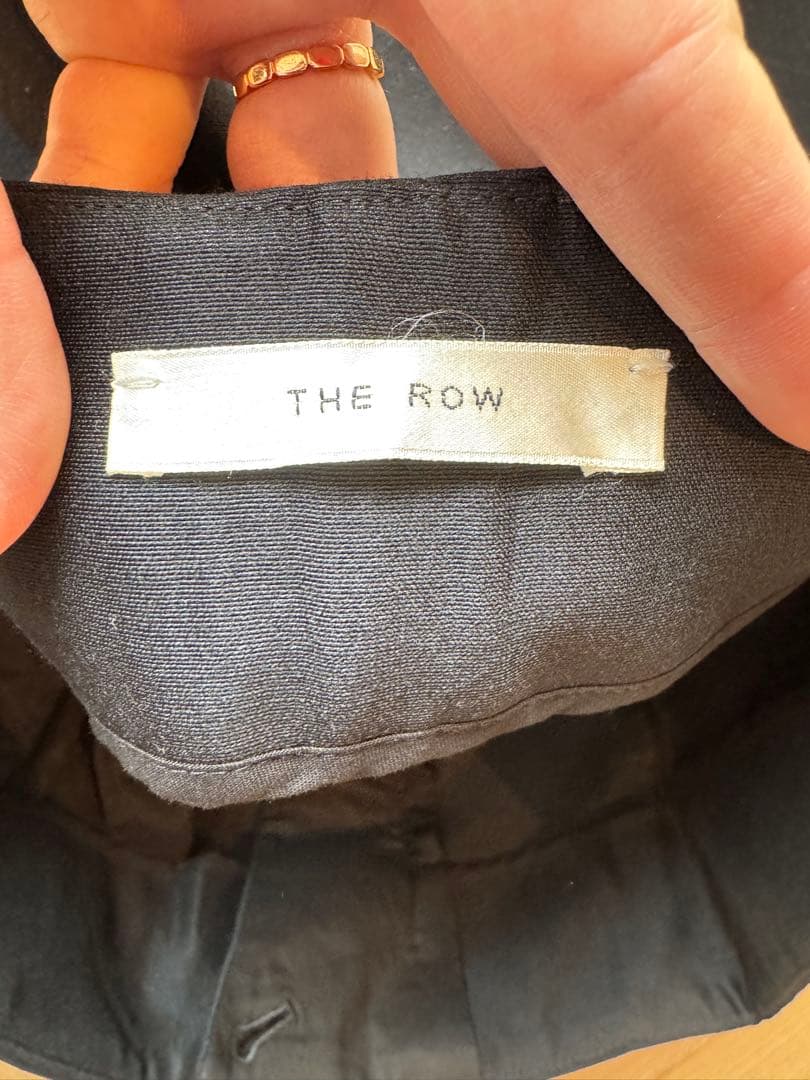 THE ROW ブラック ハーフパンツ