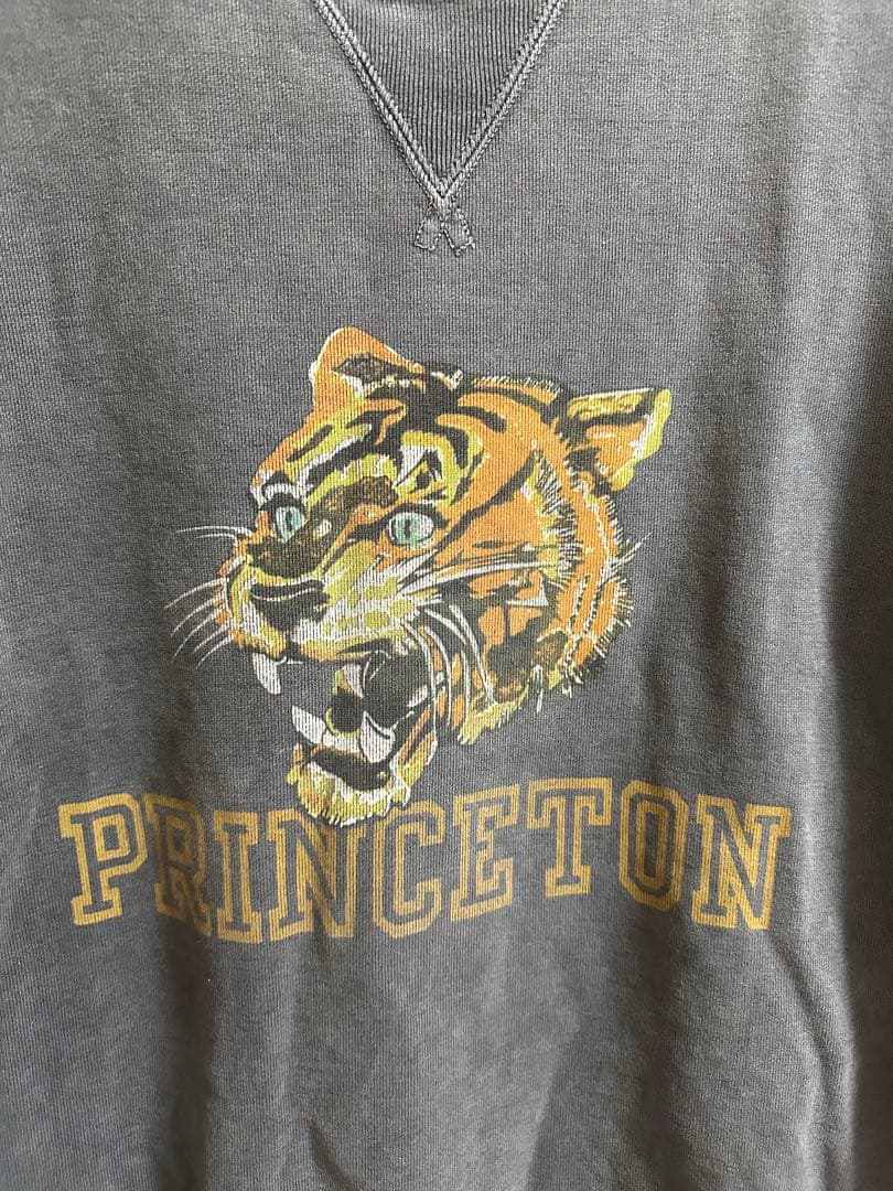 レミレリーフ REMI RELIEF TIGER CREW SWEAT