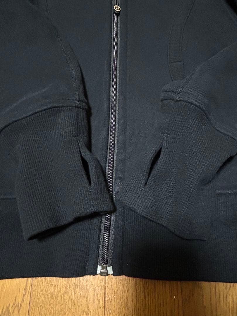 lululemon Scubaフルジップフーディ　黒