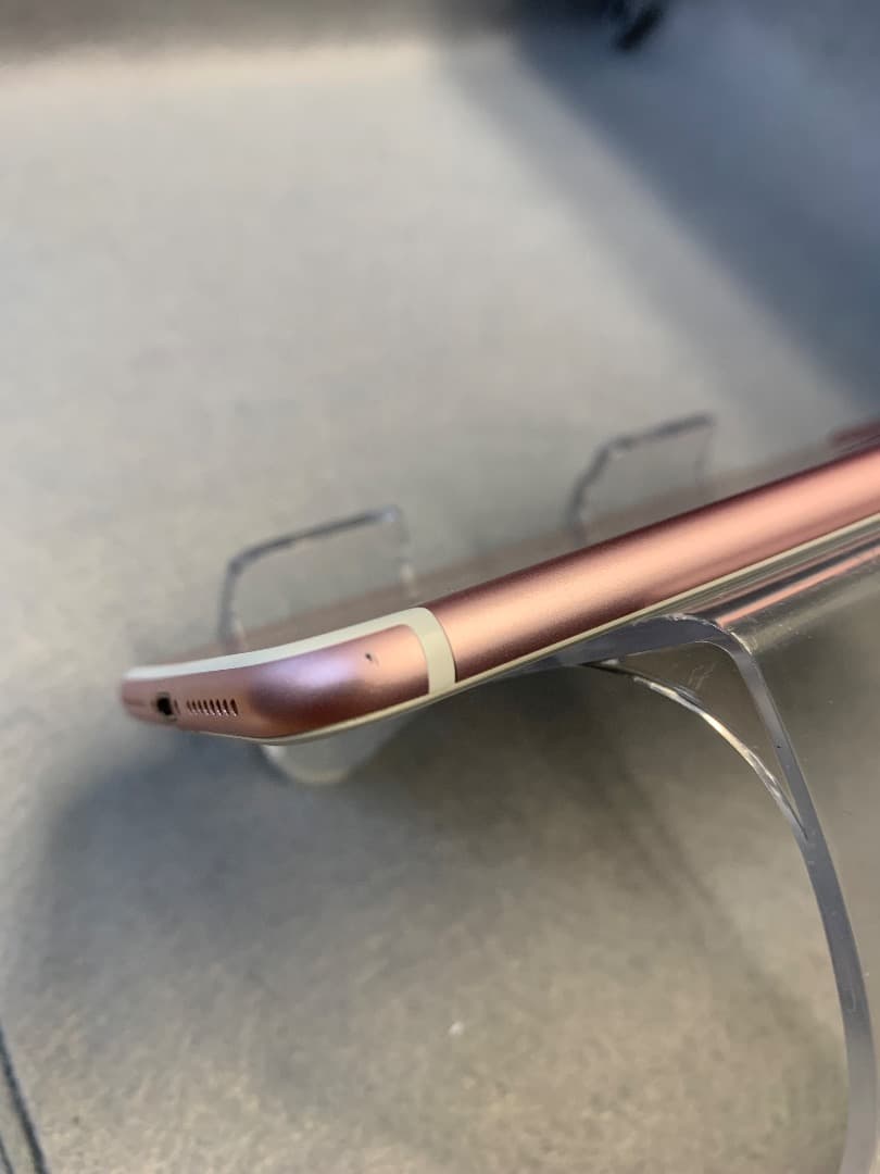 美品　国内版　SIMフリー　iPhone7 Plus 32GB ピンク色