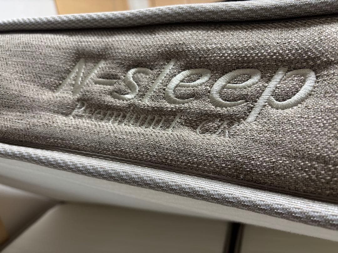 NITORI クイーン ベッドフレーム＋マットレス(Nスリープ プレミアム)