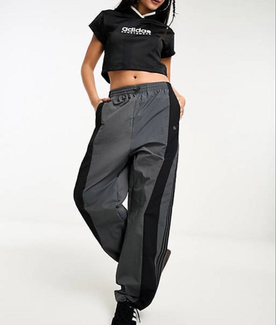 adidas パラシュートパンツL