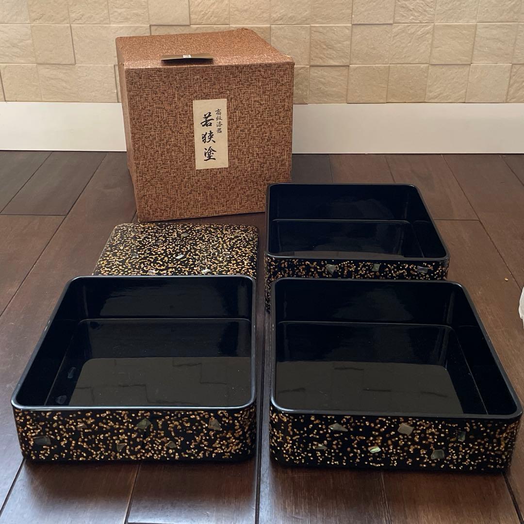 高級漆器 若狭塗 黒色3段重箱 貝殻装飾付き