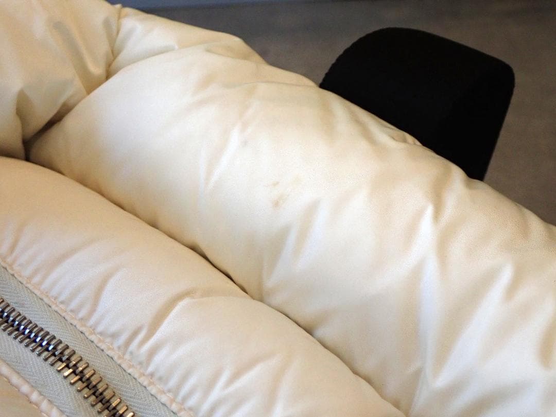 MONCLER モンクレール カラドック ダウントートバック