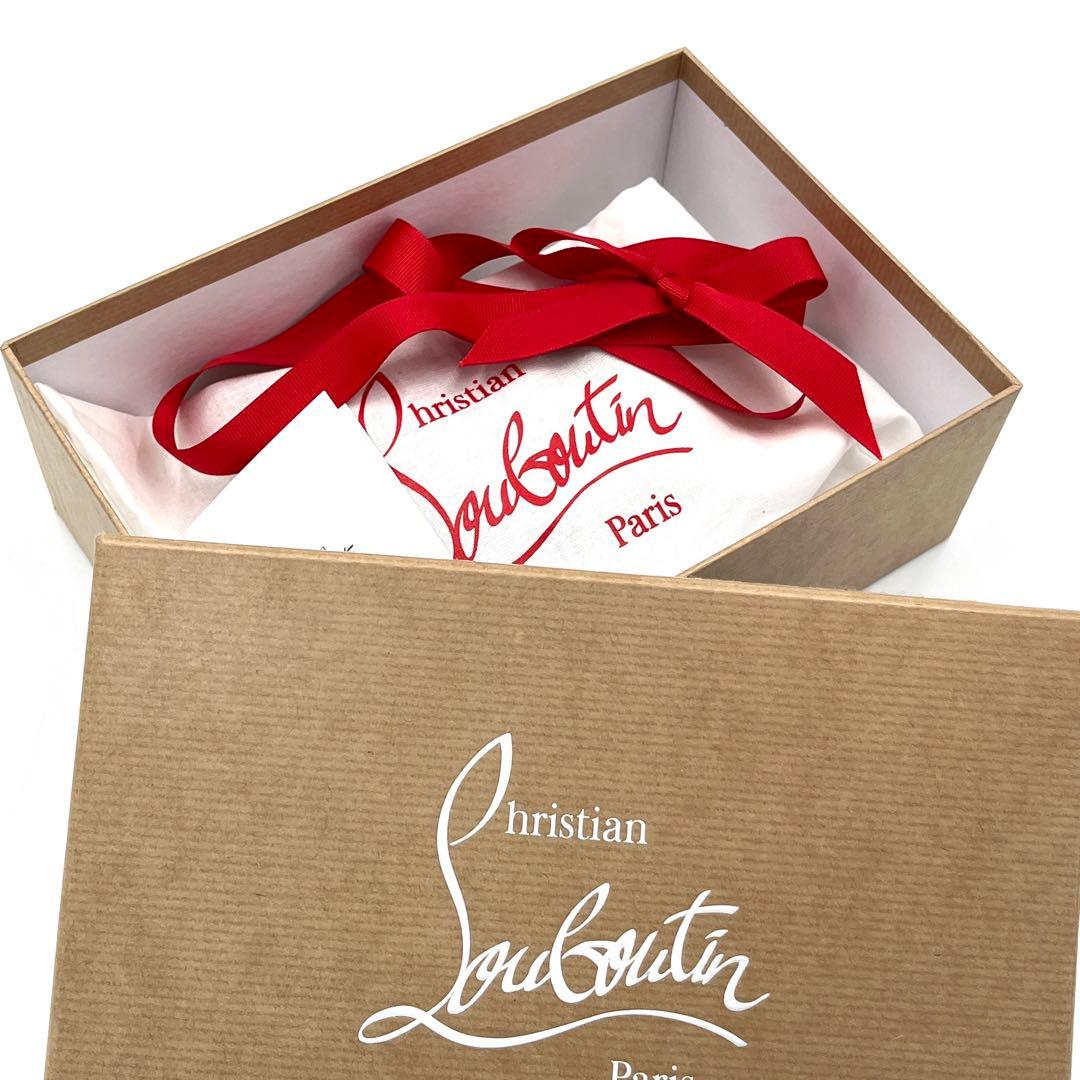 未使用保管品 クリスチャンルブタン ケース スタッズ レザー ロゴ グレー