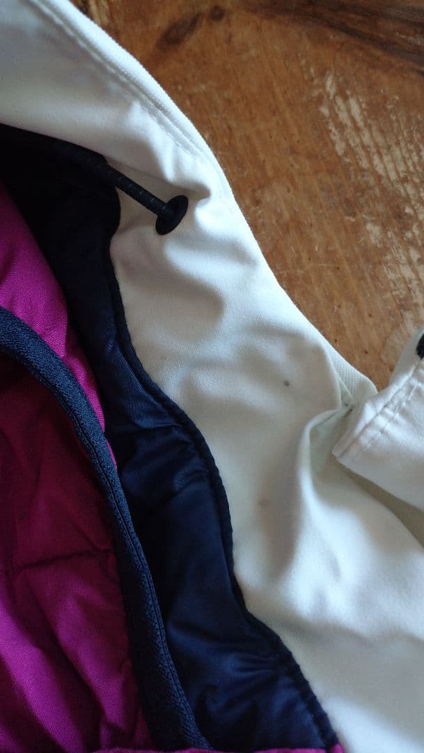 ホワイト/ネイビー フード付きスキーウェア