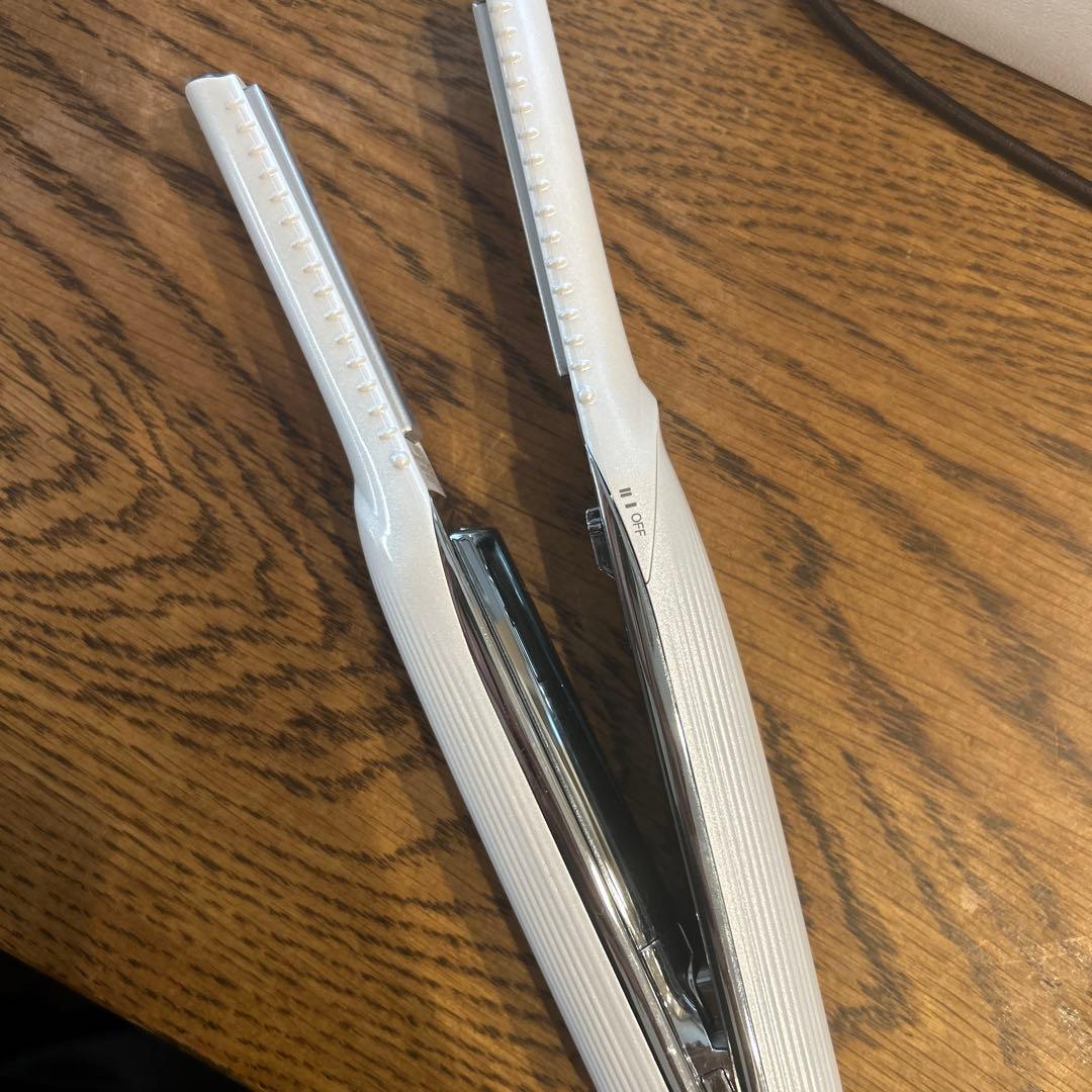 【美品】ReFaビューティックフィンガーヘアアイロン　ホワイト