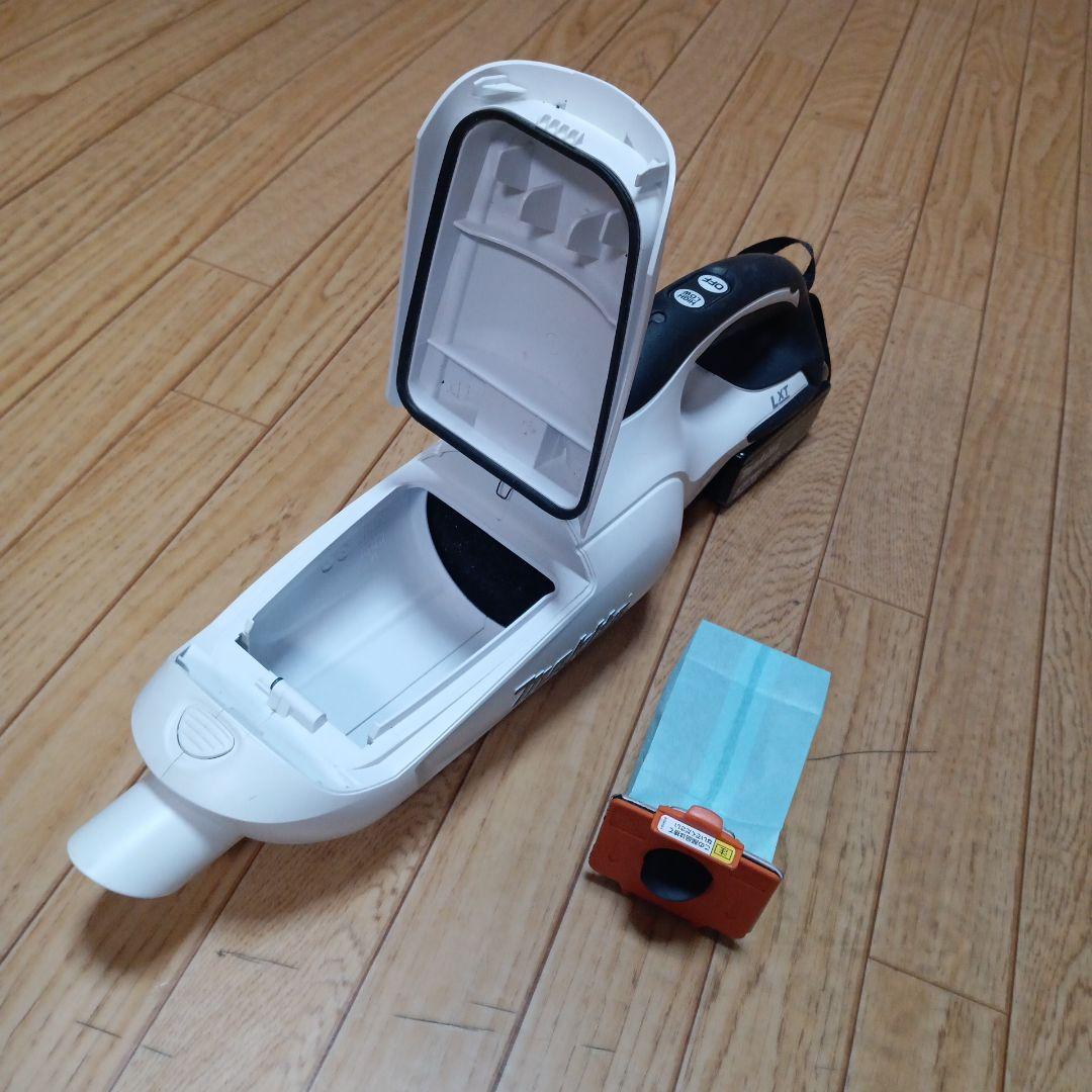 マキタ18V充電式クリーナCL182FD 純正バッテリー、純正急速充電器付