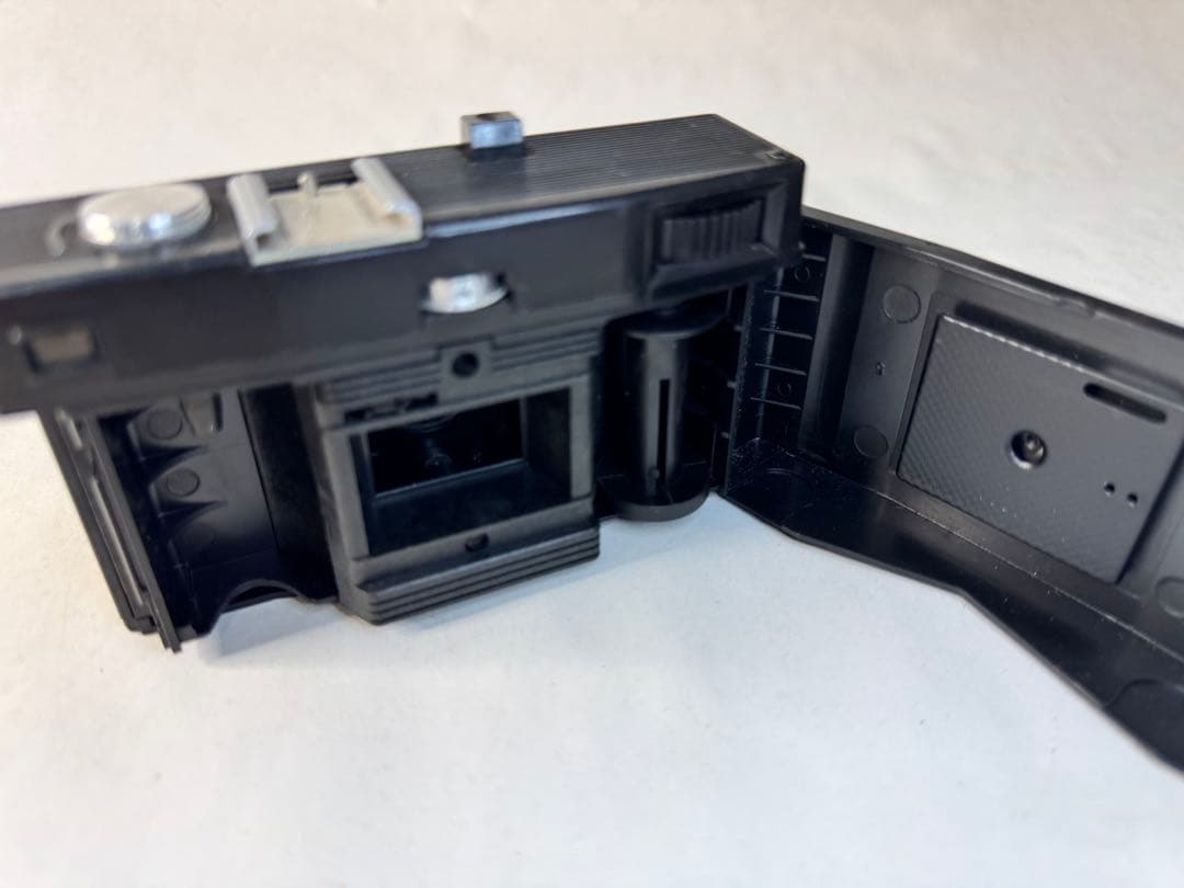 ロシア製 Смена 8М フィルムカメラ