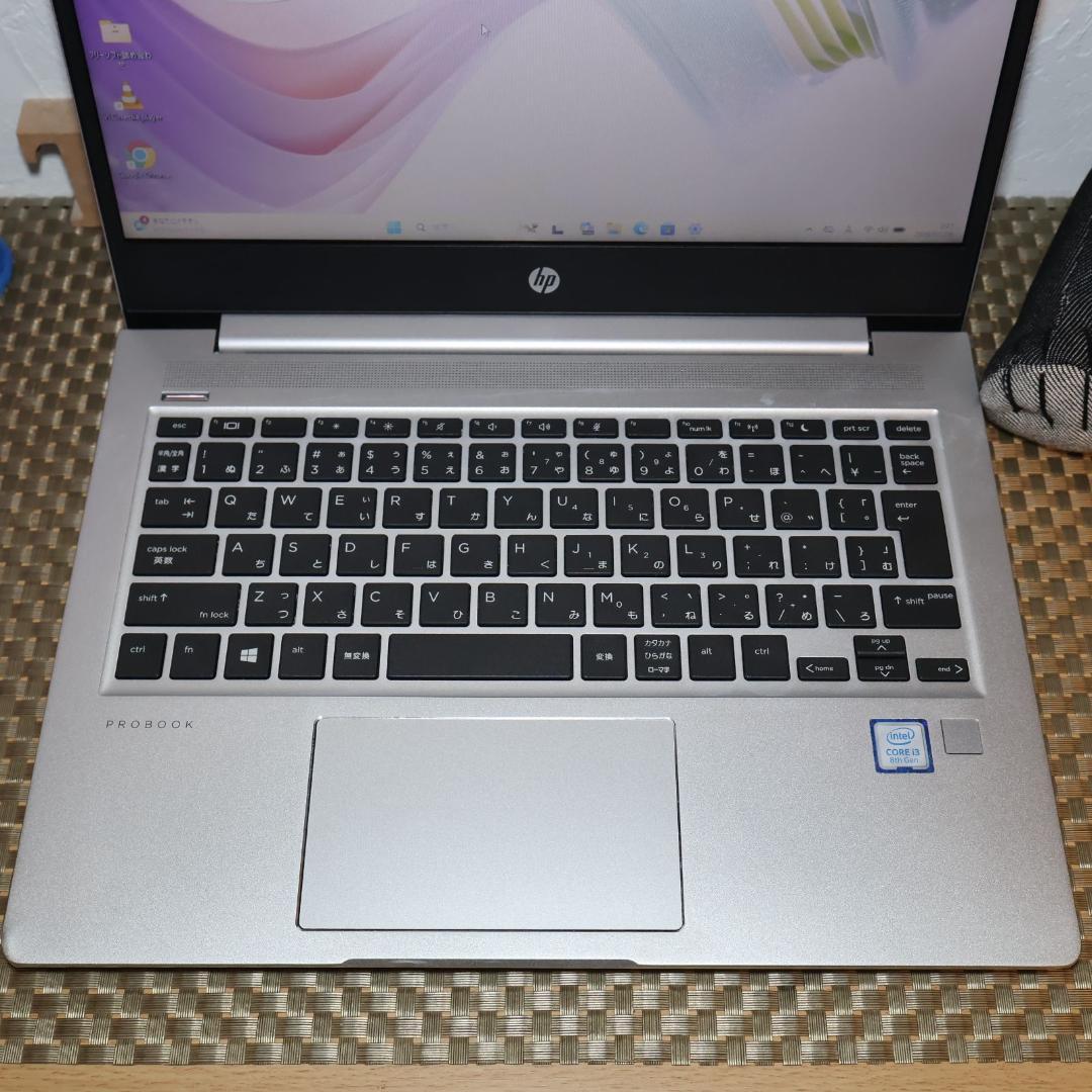 小型！Win11公式対応8世代i3/メ8G/高速SSD/無線/カメラ/TypeC