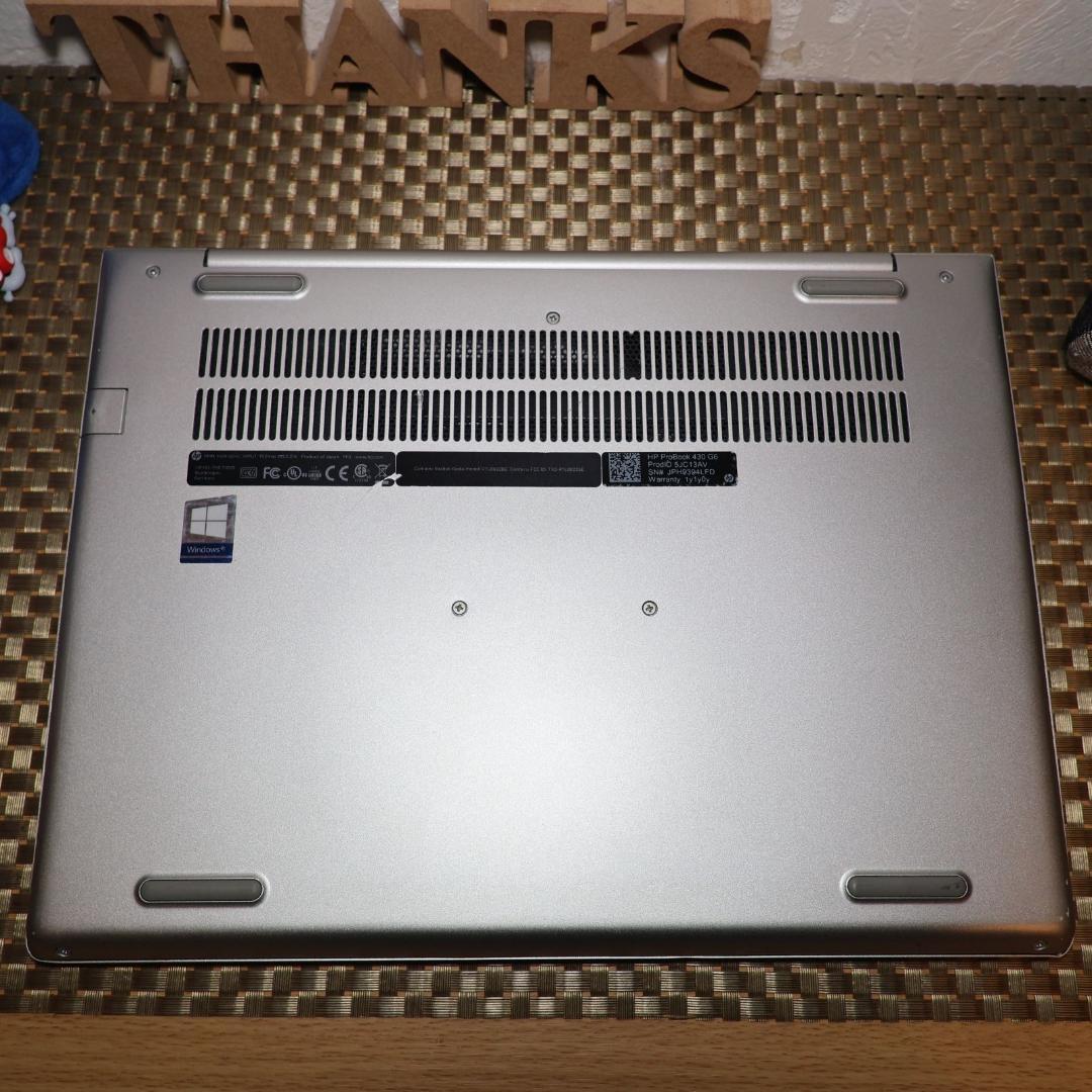 小型！Win11公式対応8世代i3/メ8G/高速SSD/無線/カメラ/TypeC