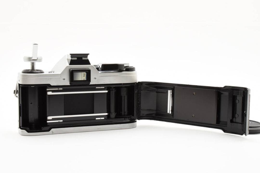 ■ 美品 ■ キャノン　Canon AE-1 + NEW FD 50mm 1.8