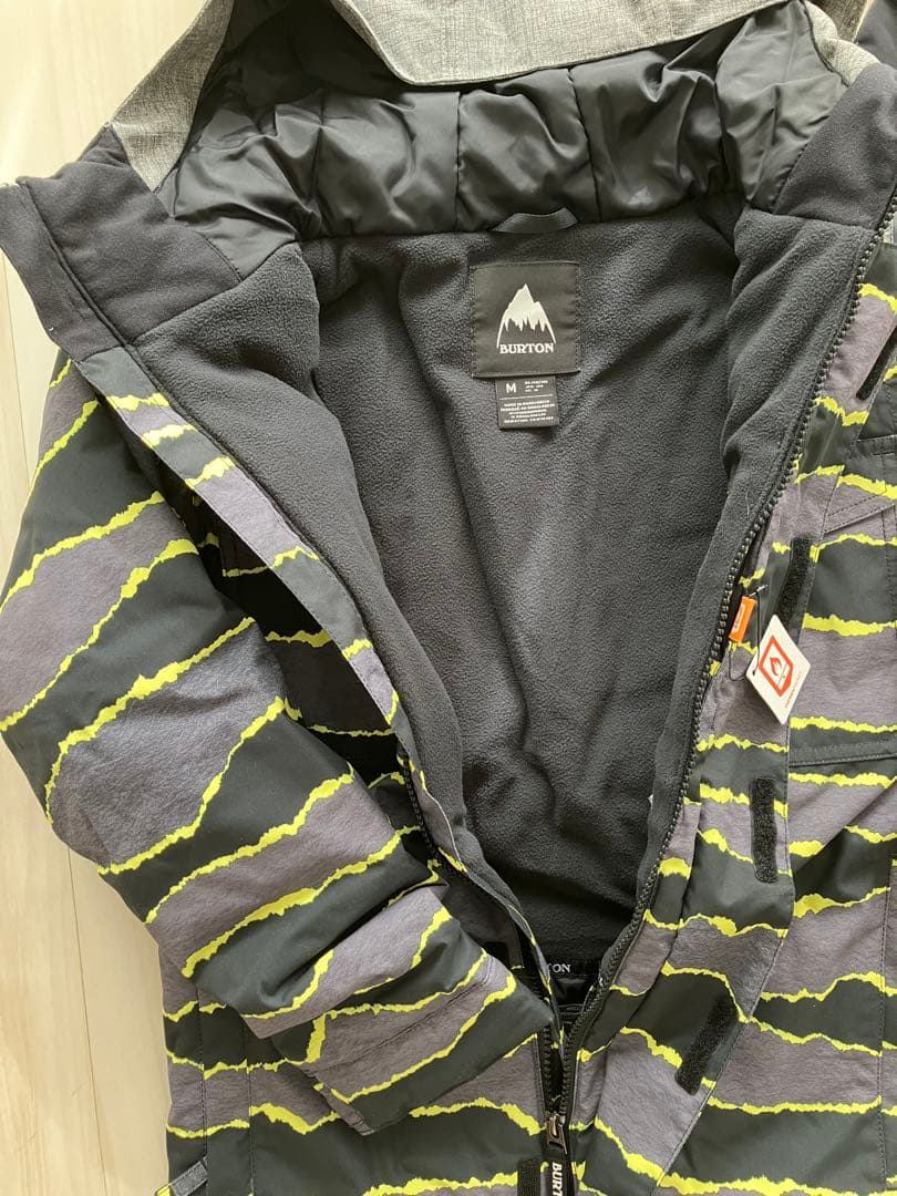 【新品未使用】バートン　キッズ　スノーボードウェア
