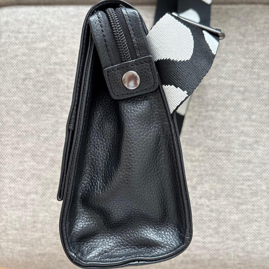 ear PAPILLONNER 柄ワイドテープショルダーバッグ ボディバッグ