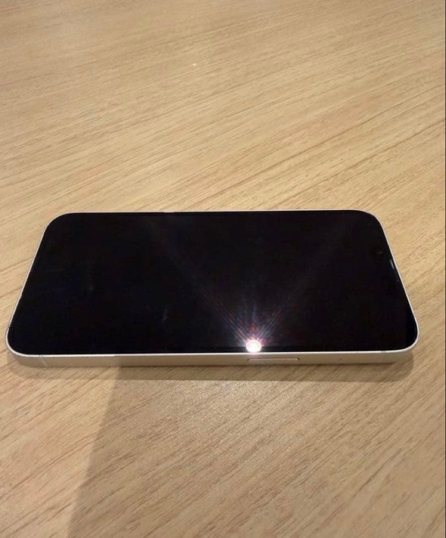 iPhone 13 128GB SIMフリー ホワイト　おまけ付き