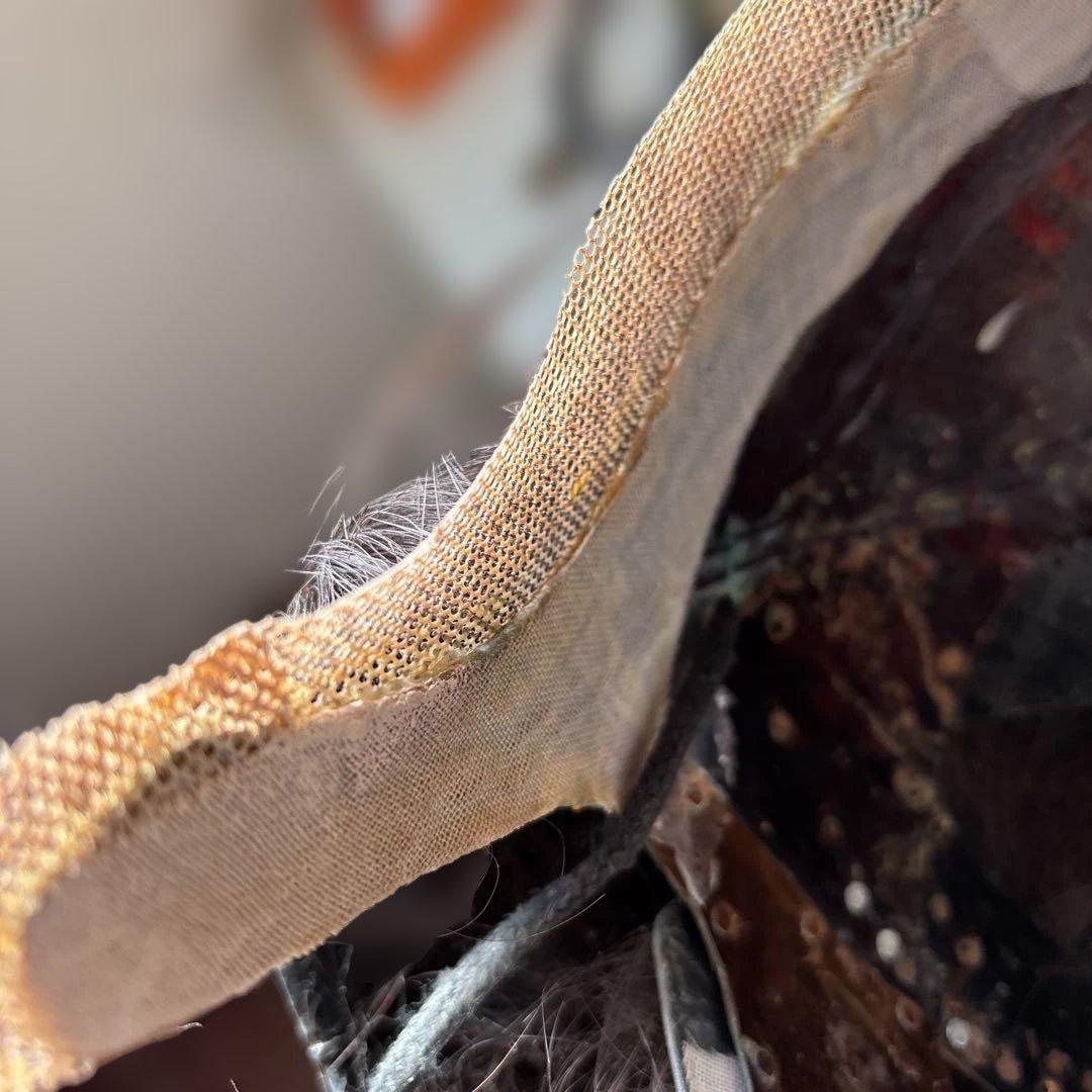 伝統的な黒い日本のかつら