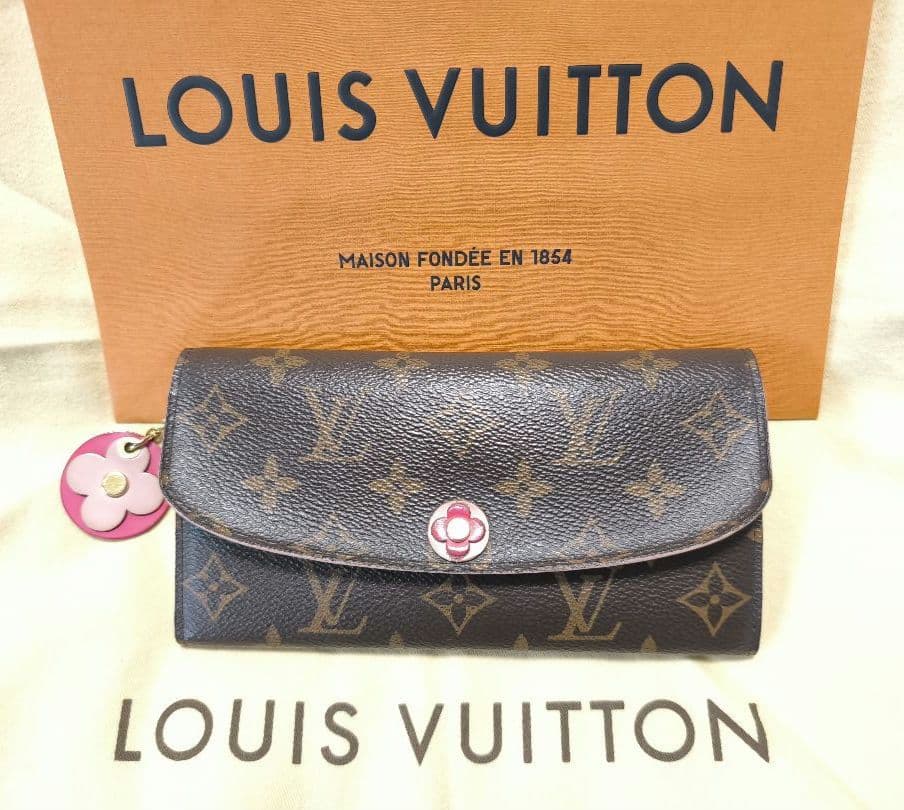 ⚠️ボタン難有ルイヴィトンモノグラム　ポルトフォイユエミリー❤フラワーチャーム