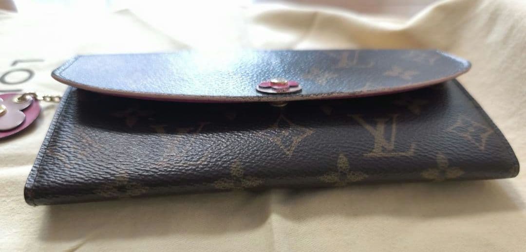 ⚠️ボタン難有ルイヴィトンモノグラム　ポルトフォイユエミリー❤フラワーチャーム