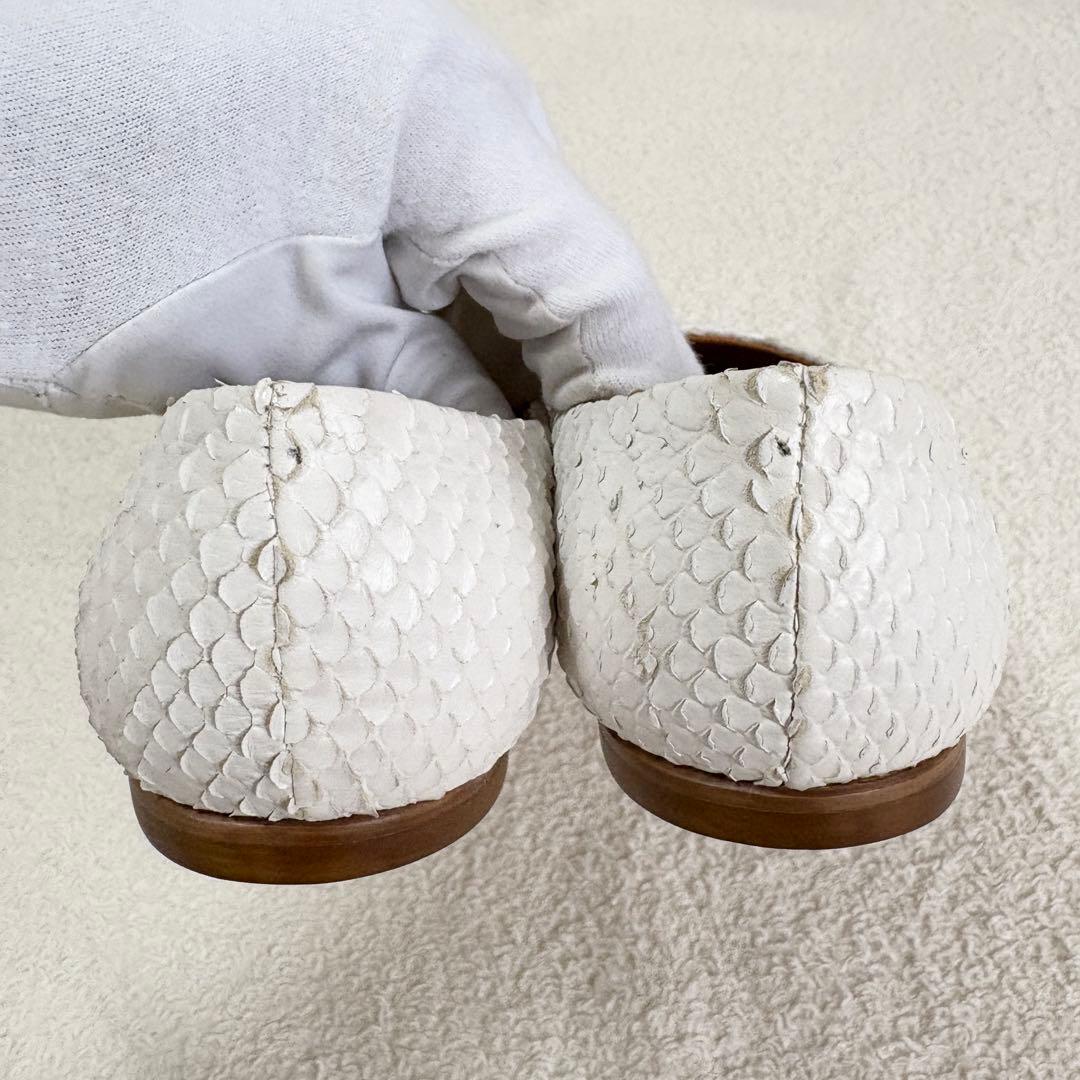 極美品 サイズ35H ピッピシック パイソンフラットパンプス ホワイト