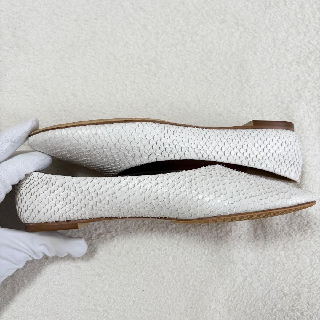 極美品 サイズ35H ピッピシック パイソンフラットパンプス ホワイト