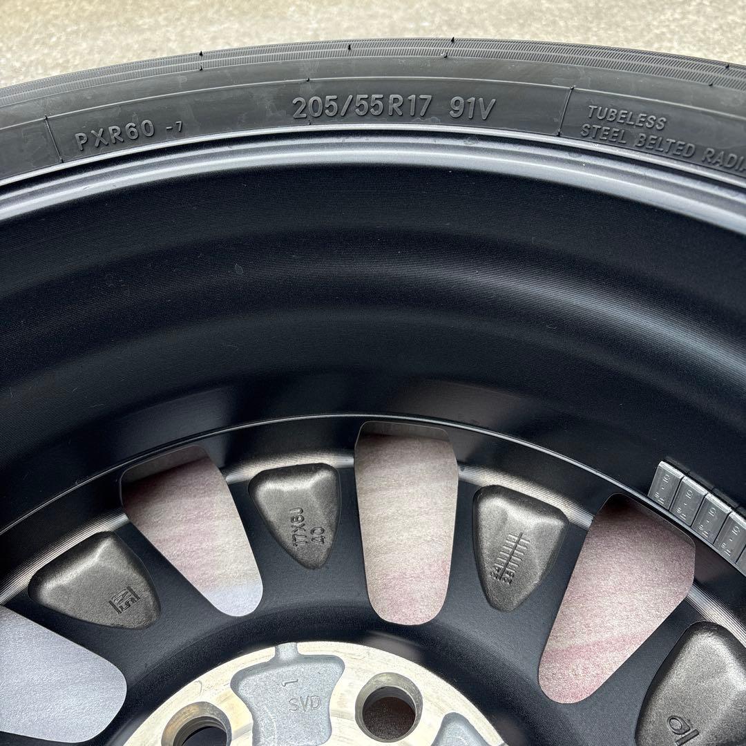 値下！［3/4本目］新車外しトヨタ新型ヴォクシーS-Zハイブリッドホイールタイヤ