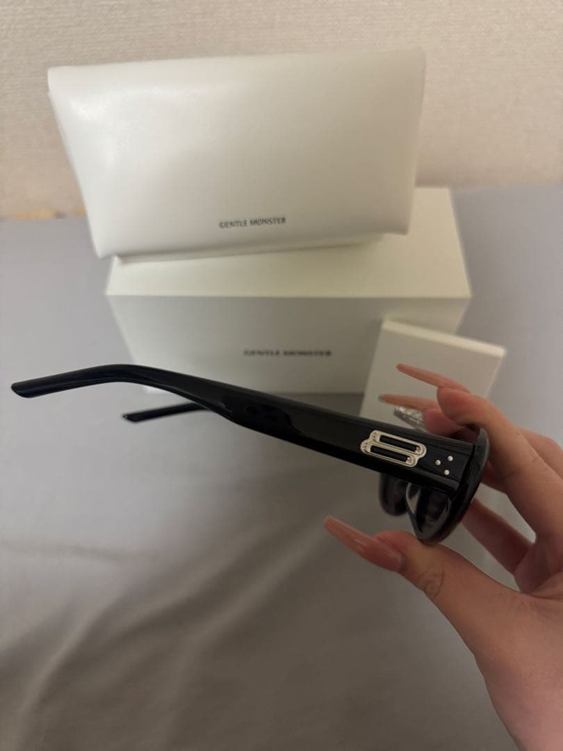 GENTLE MONSTER VOID Molta 01 オーバル サングラス