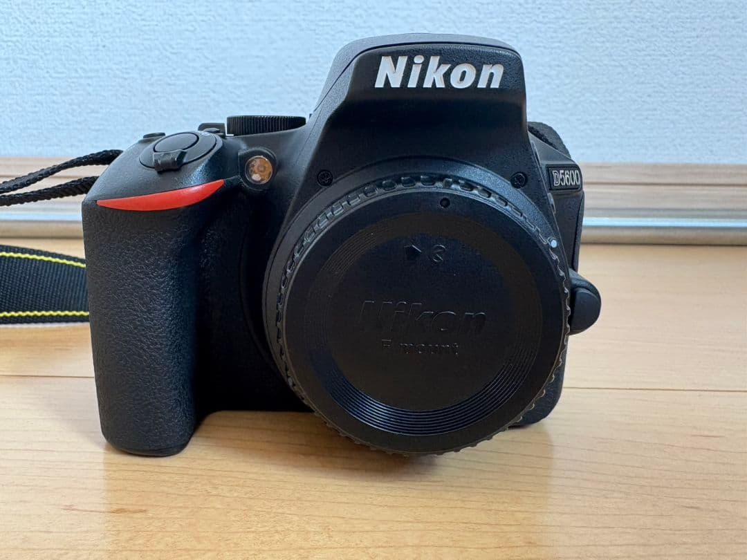 Nikon D5600 デジタル一眼レフ ダブルズームキット