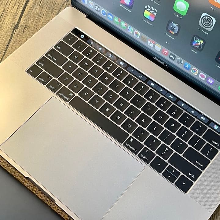 お得 MacBookPro 15” TouchBar & MacBook 12”