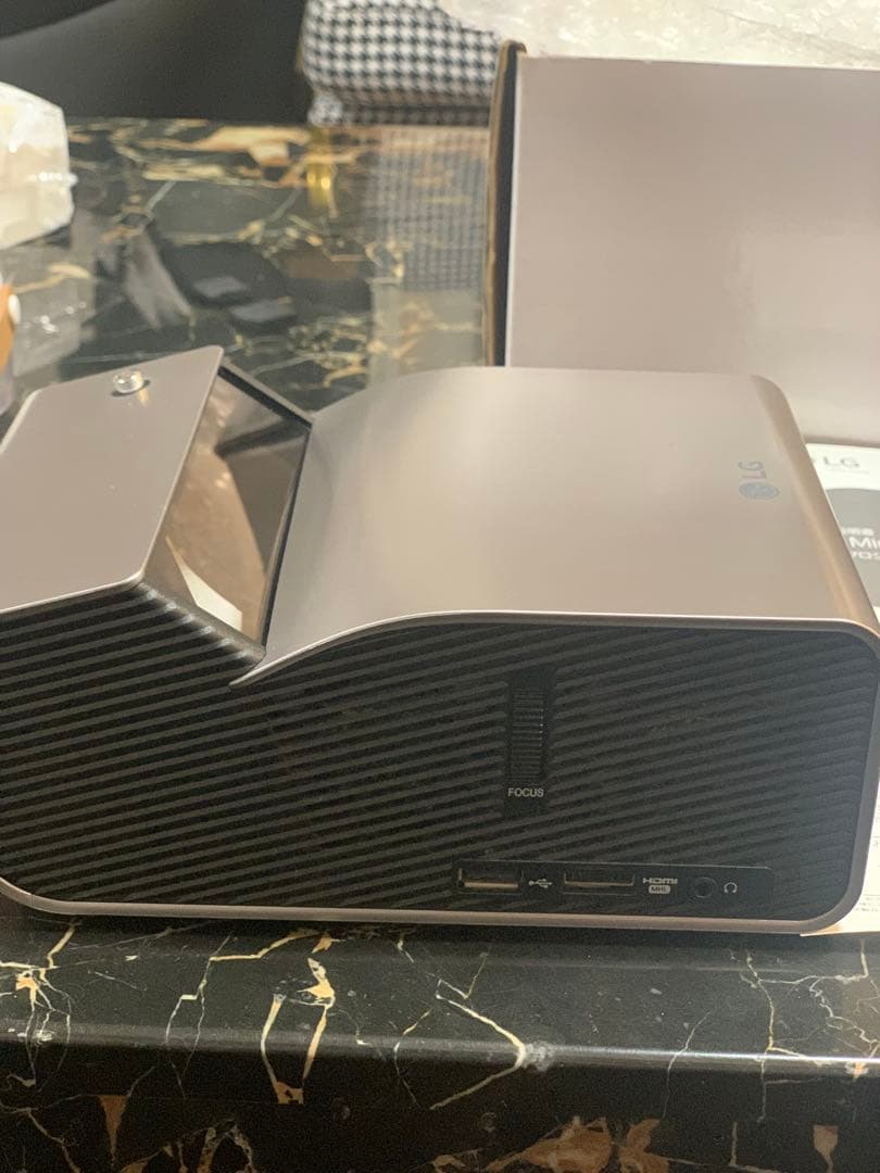 美品 LG プロジェクター PH450UG Wi-Fi/Bluetooth