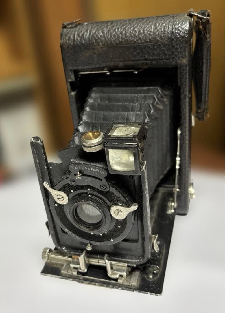 エルネマン蛇腹カメラBob2