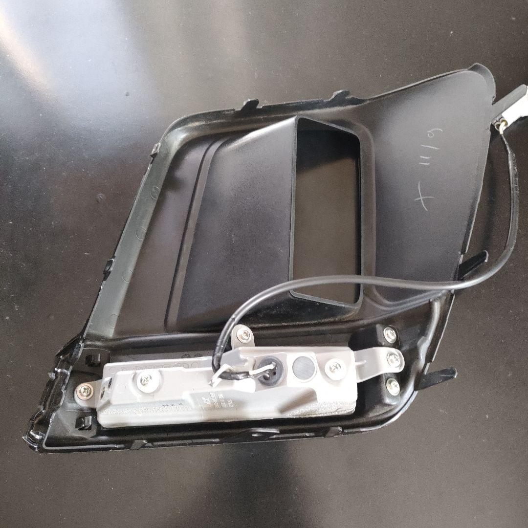 SKE フォレスター 純正OPフロントバンパーフォグランプカバー 左