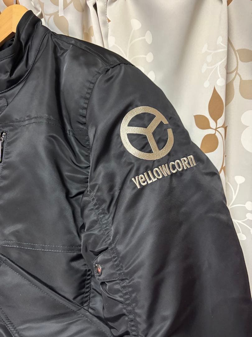 ✨新品未使用品✨YELLOWCORN ブラックジャケット　秋　冬　刺繍ロゴ　M