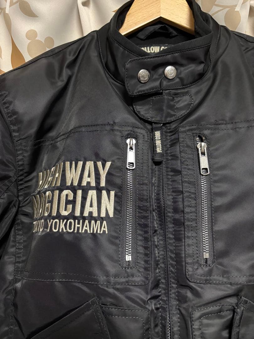 ✨新品未使用品✨YELLOWCORN ブラックジャケット　秋　冬　刺繍ロゴ　M