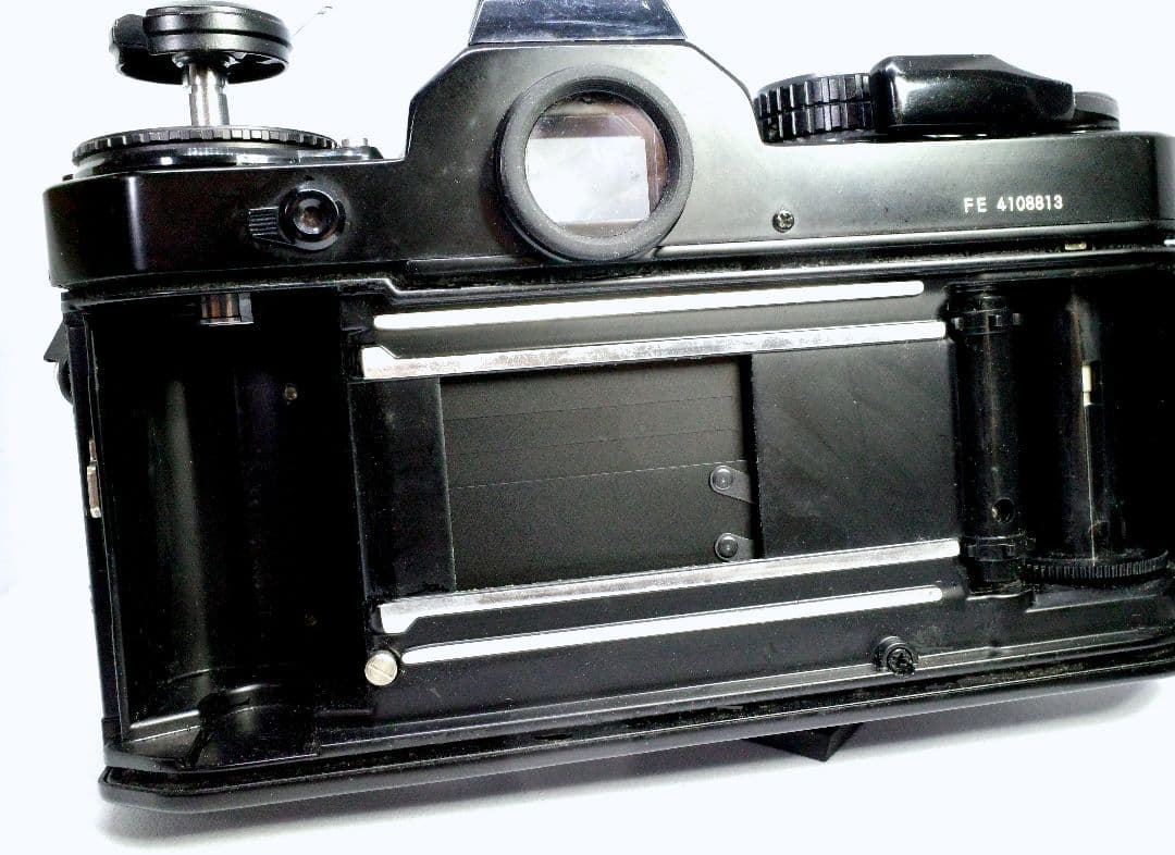 ニコン　Nikon FE + Ai-s Nikkor 50mm/F1.8