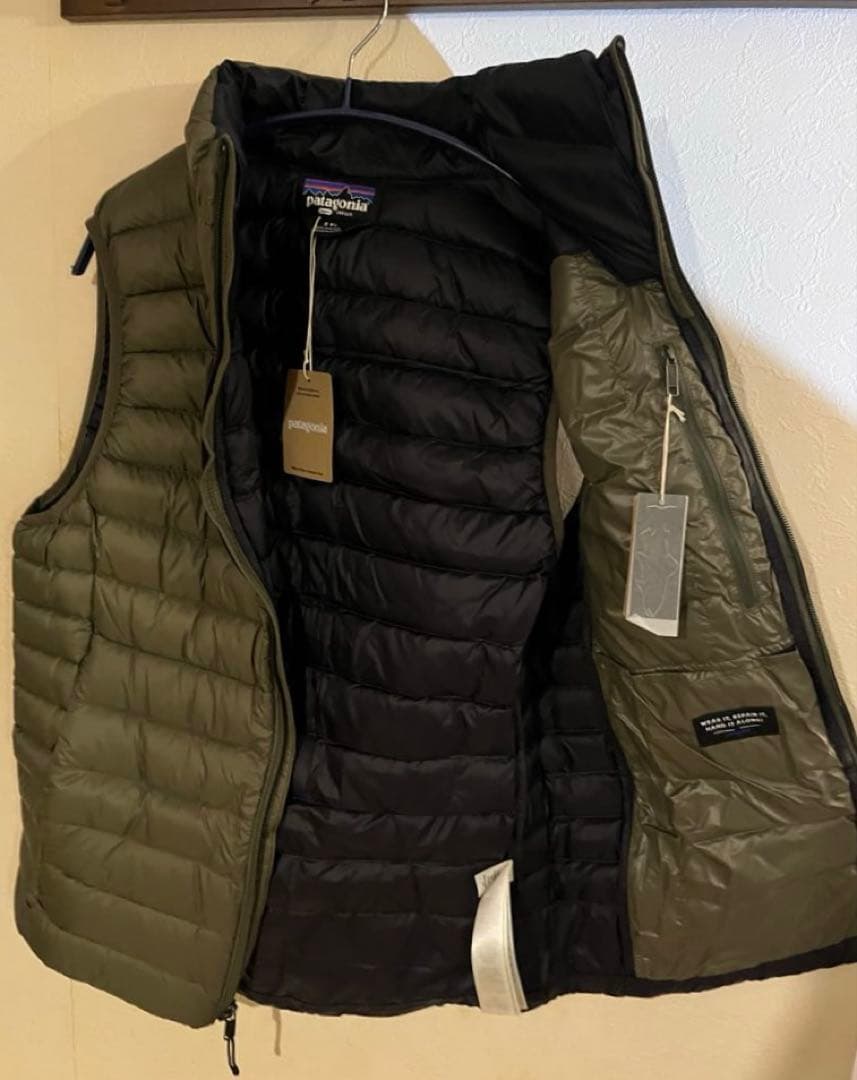 patagonia メンズ・ダウン・セーター・ベストS basln green