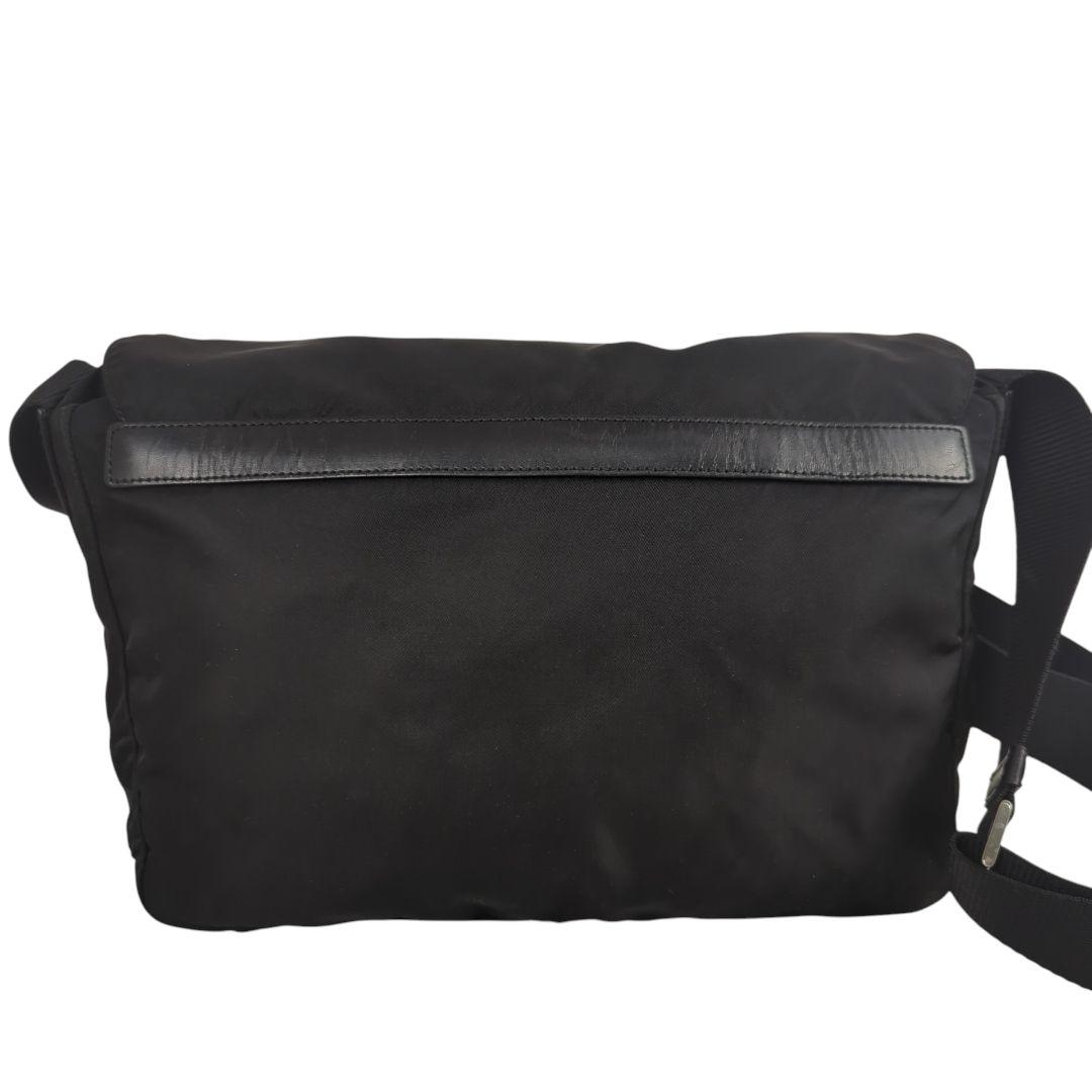 PRADA プラダ ナイロン ショルダー メッセンジャーバッグ プレート ロゴ