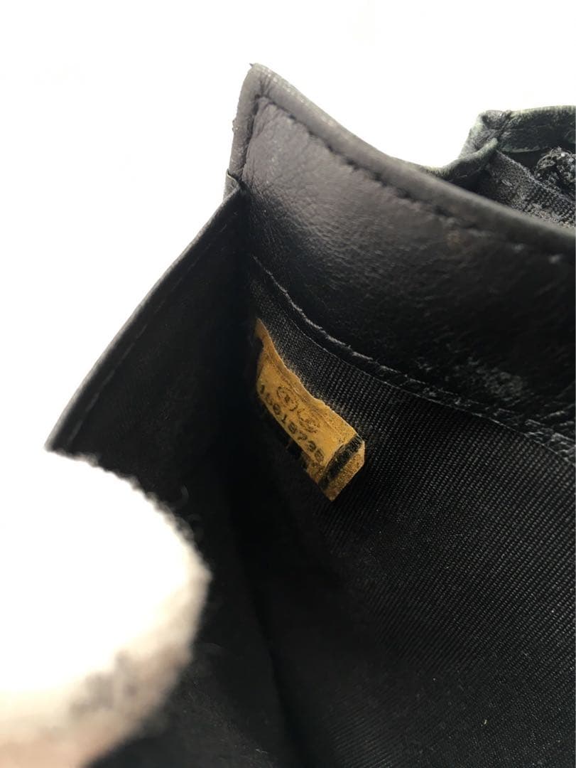J64 シャネル　CHANEL キャビアスキン　長財布
