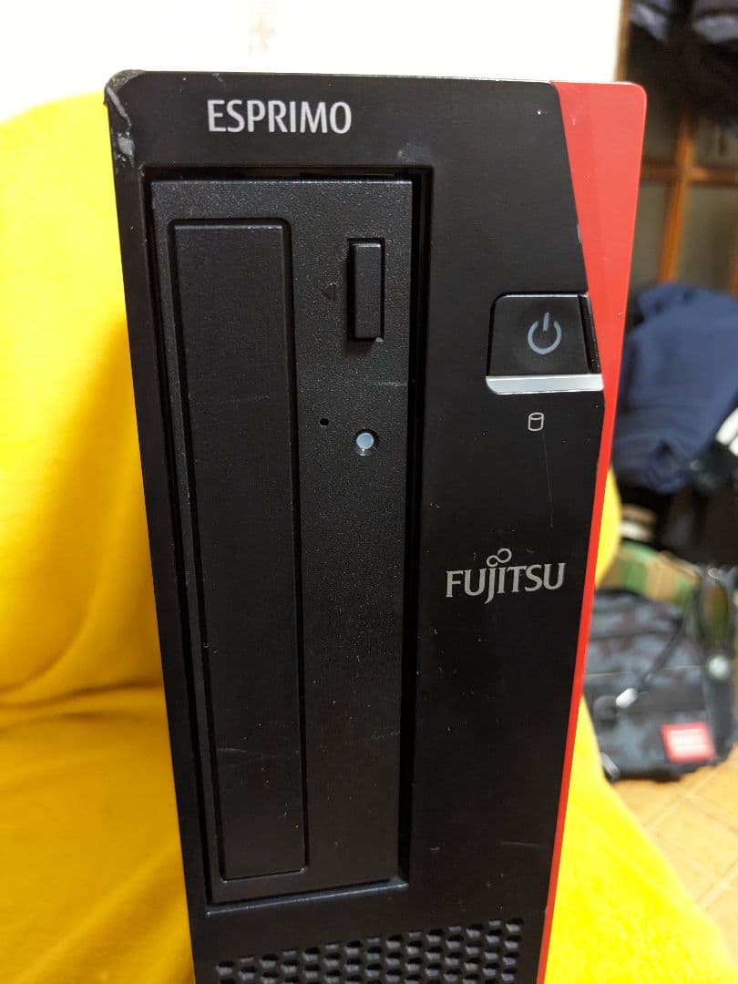 富士通.ESPRIMO.D587/SX.Windows10。