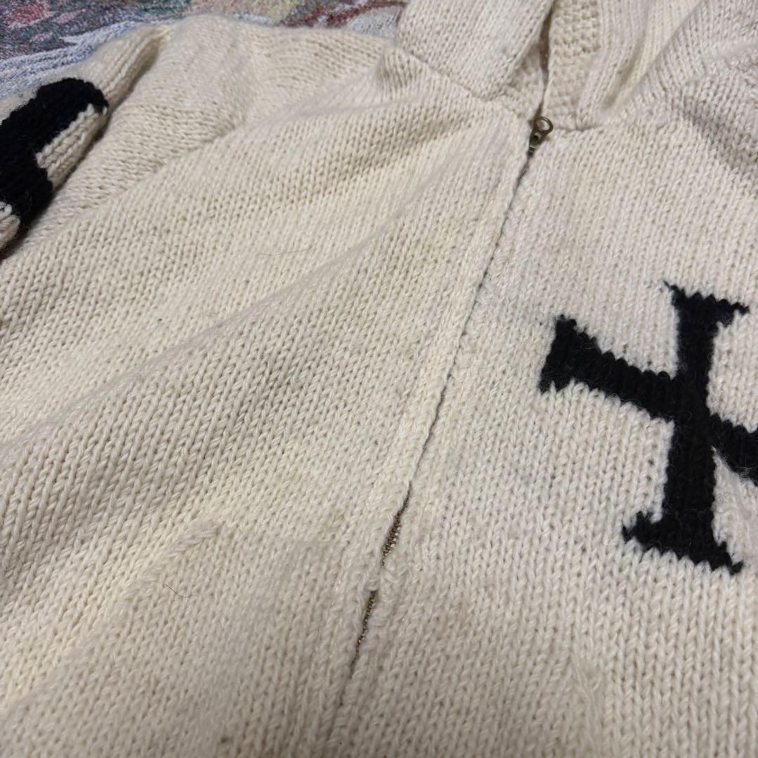 MacMahon Knitting Mills　百足着用