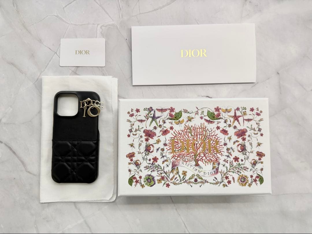 Lady Dior iPhone16Pro Max ケース カナージュラムスキン