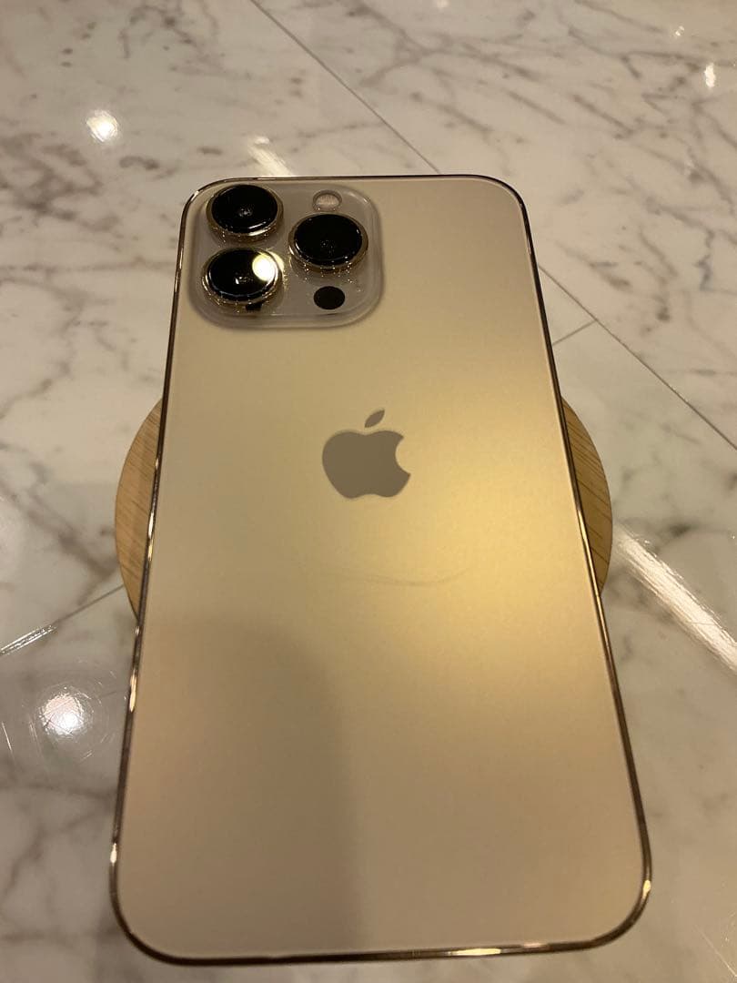 極美品　Apple iPhone 13 Pro 256GB symフリー