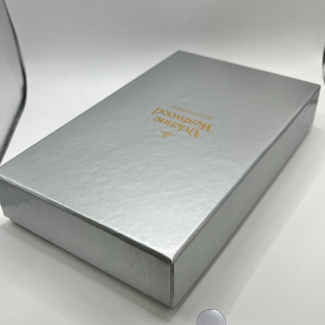 未使用 Vivienne Westwood 大特価 長財布 白黒 定番 人気