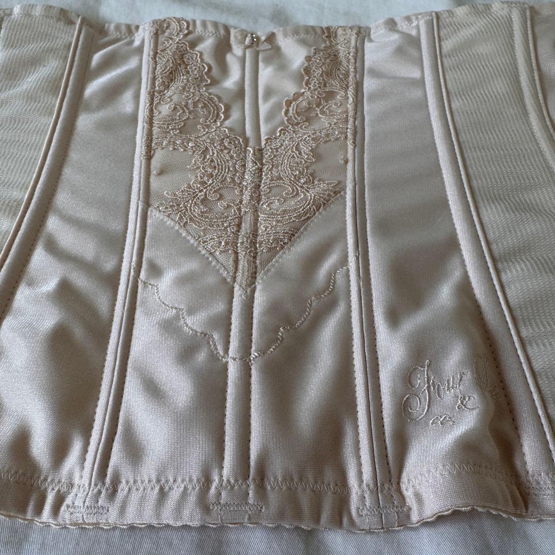 FOUR SIS ＆ CO. フォーシス アンド カンパニー　ブライダル