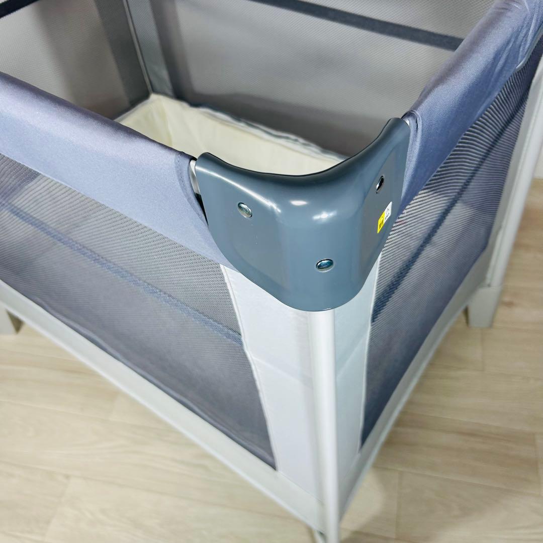 アップリカ ココネルエアー　ベビーベッド グレーベアー