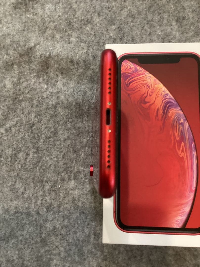 iPhone XR本体 128GB レッド